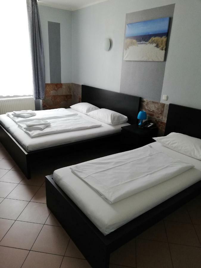 Angel Hotel Франкфурт на Майн Екстериор снимка