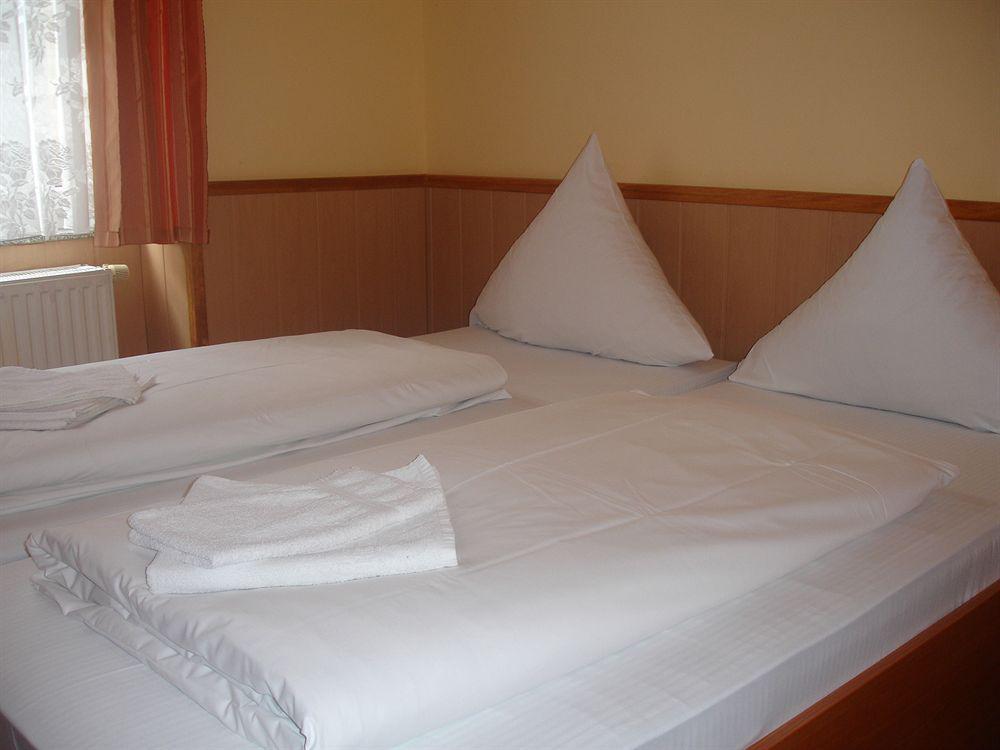 Angel Hotel Франкфурт на Майн Екстериор снимка